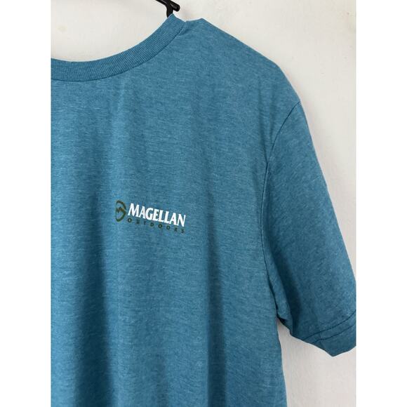 Magellan Outdoors Blue Graphic Tshirt Labrador Dog Boat Hunting Mens Size Medium - Picture 3 of 5